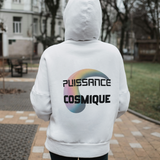 femme de dos portant un Sweat à capuche Puissance Cosmique blanc