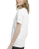 femme de profil vêtue d'un T-shirt Vintage Libra Brodé blanc